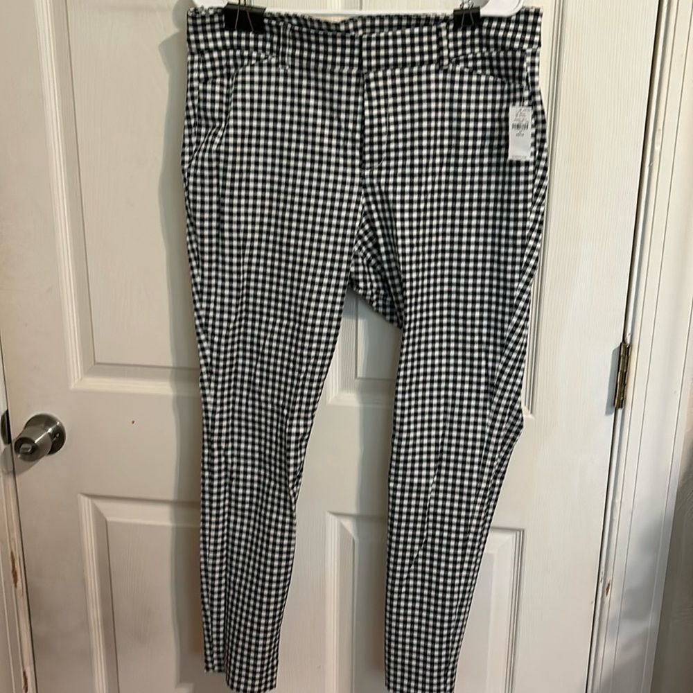 Old Navy gingham pixie pants